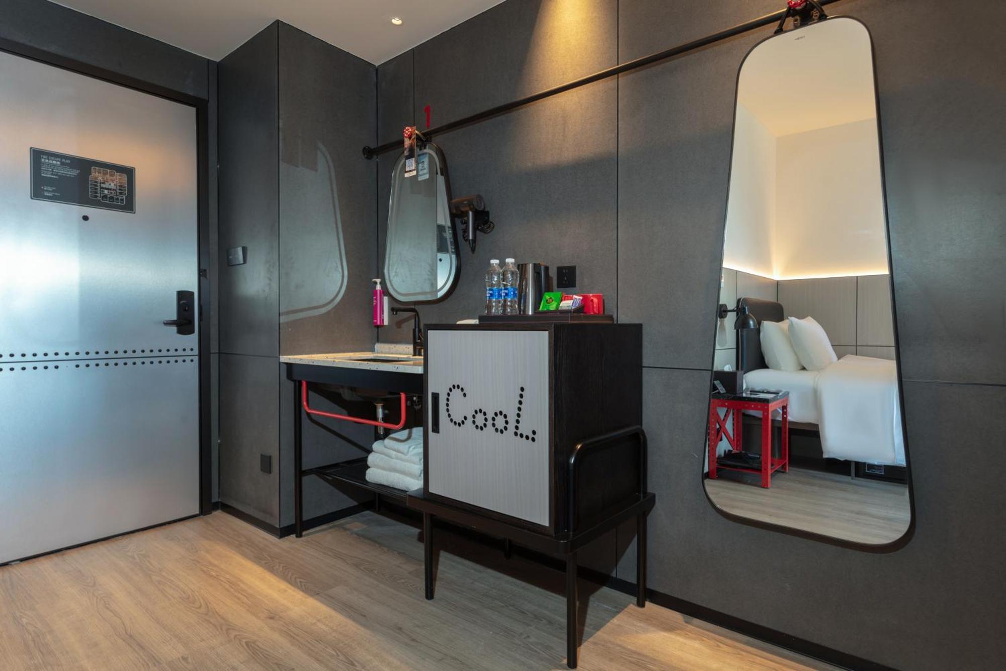 Hotel Moxy Chongqing Extérieur photo